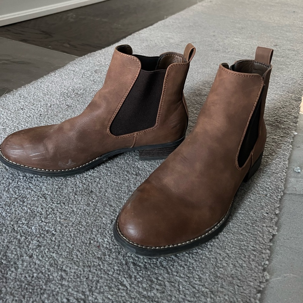 HARLOW CHELSEA BOOTS - Picture 2 of 2